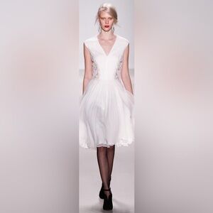 Tadashi Shoji Silk Light Beige Cream Gown Formal Evening Dress EUC  Size - 10